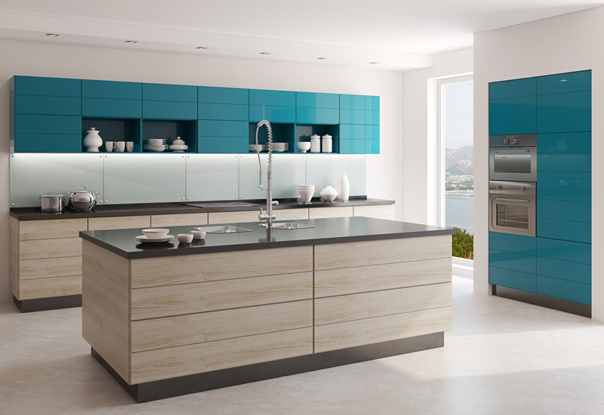 Mang năng lượng mới vào nhà với tủ bếp màu xanh > tu-bep-ket-hop-laminate-va-acrylic-bong-guong