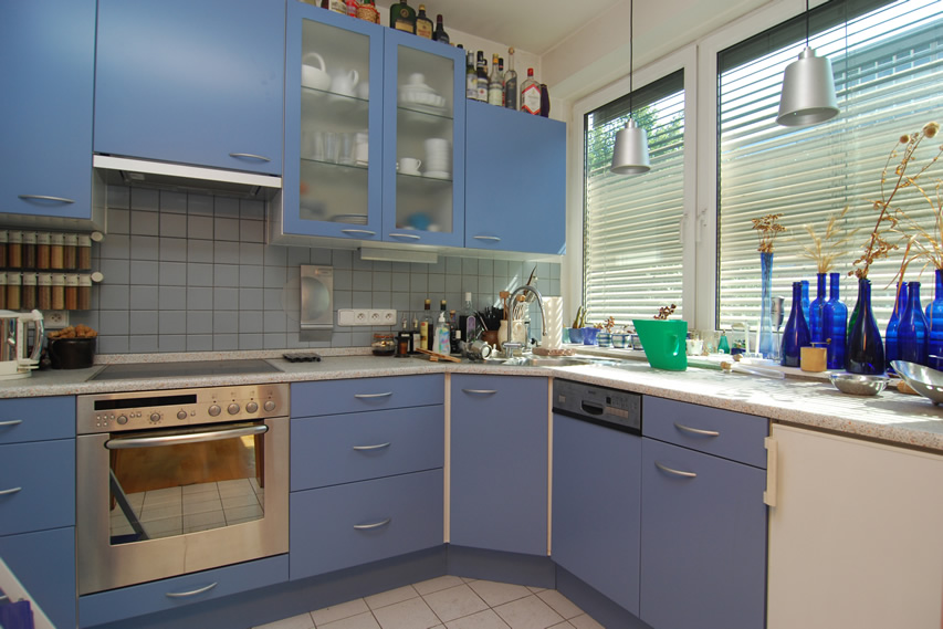 Mang năng lượng mới vào nhà với tủ bếp màu xanh > tu-bep-xanh-cho-ho-gia-dinh